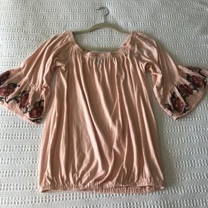 Jessica Simpson off the shoulder top